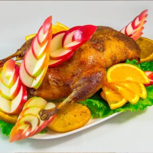 Утка с яблоками и апельсином