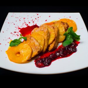 Филе индейки с карамелизированным яблоком и вишней