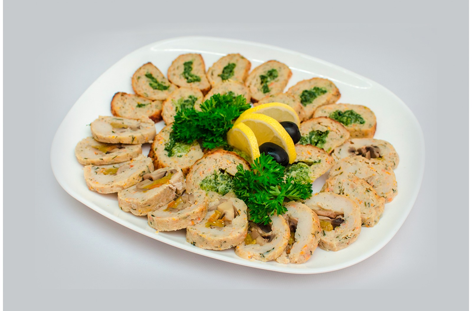 Рулет рыбный с овощами