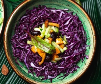 Салат «Винегрет с черной фасолью и сладким бататом» от Green Food Cafe