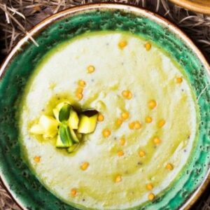 Суп из чечевицы с манго от Green Food Cafe