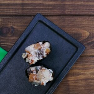 Суши «Гункан тори унаги» от Sushi Life