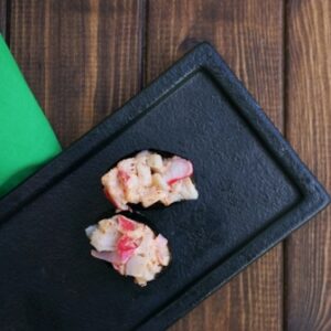 Суши «Гункан спайс кани» от Sushi Life