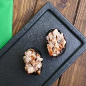 Суши «Гункан спайс мидия» от Sushi Life