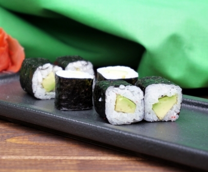 Ролл с огурцом от Sushi Life