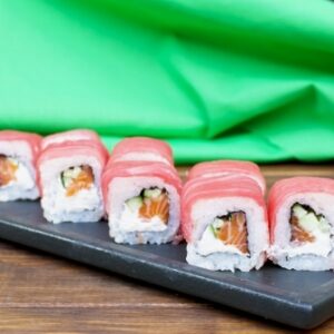 Фирменный ролл от Sushi Life
