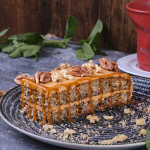 Ореховый торт с курагой
