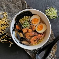 Лапша с морепродуктами (450 г)